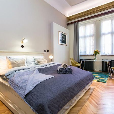Apartment Nebovidy I - Historic Centre - Terrace - Air Conditioning Praha Bagian luar foto